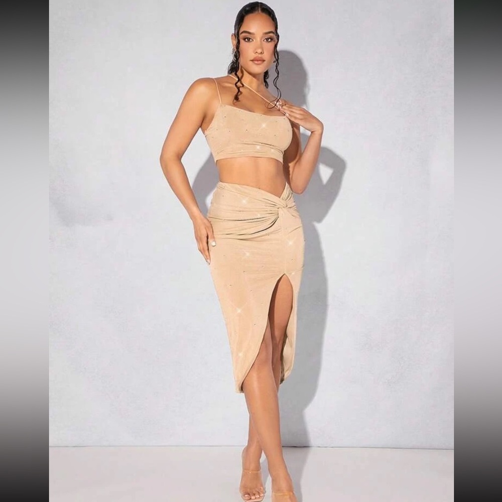 - SHEIN/Bæ solid crop top and twist front split thigh skirt